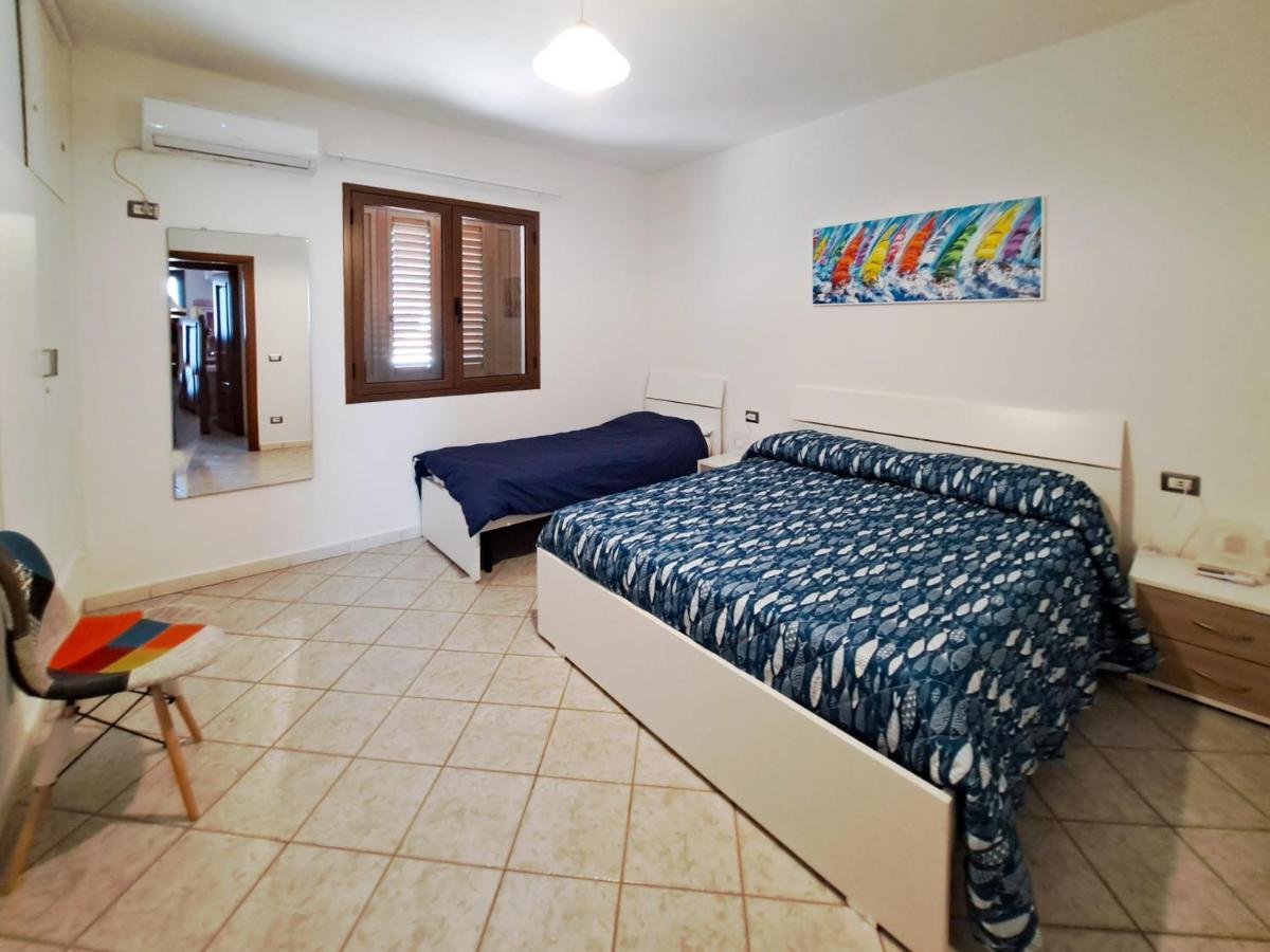 Trilocale Vicino Al Centro Di San Teodoro